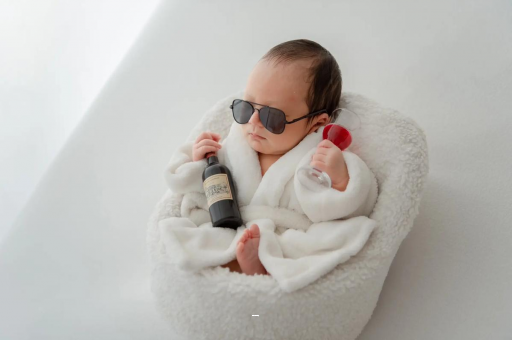 敦煌宝宝被蜜蜂蛰了 敦煌宝宝被蜜蜂蛰了